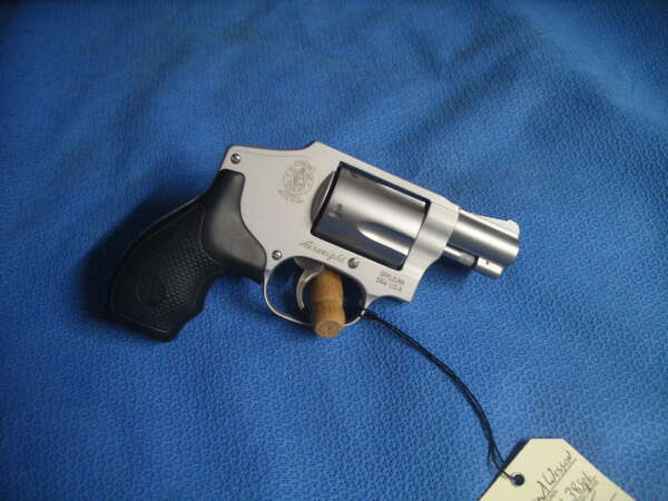 Smith & Wesson, M642, .38 Special, +P, Revolver, Hammerless, - Image 2