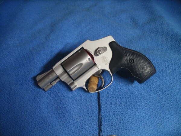 Smith & Wesson, M642, .38 Special, +P, Revolver, Hammerless, - Image 3