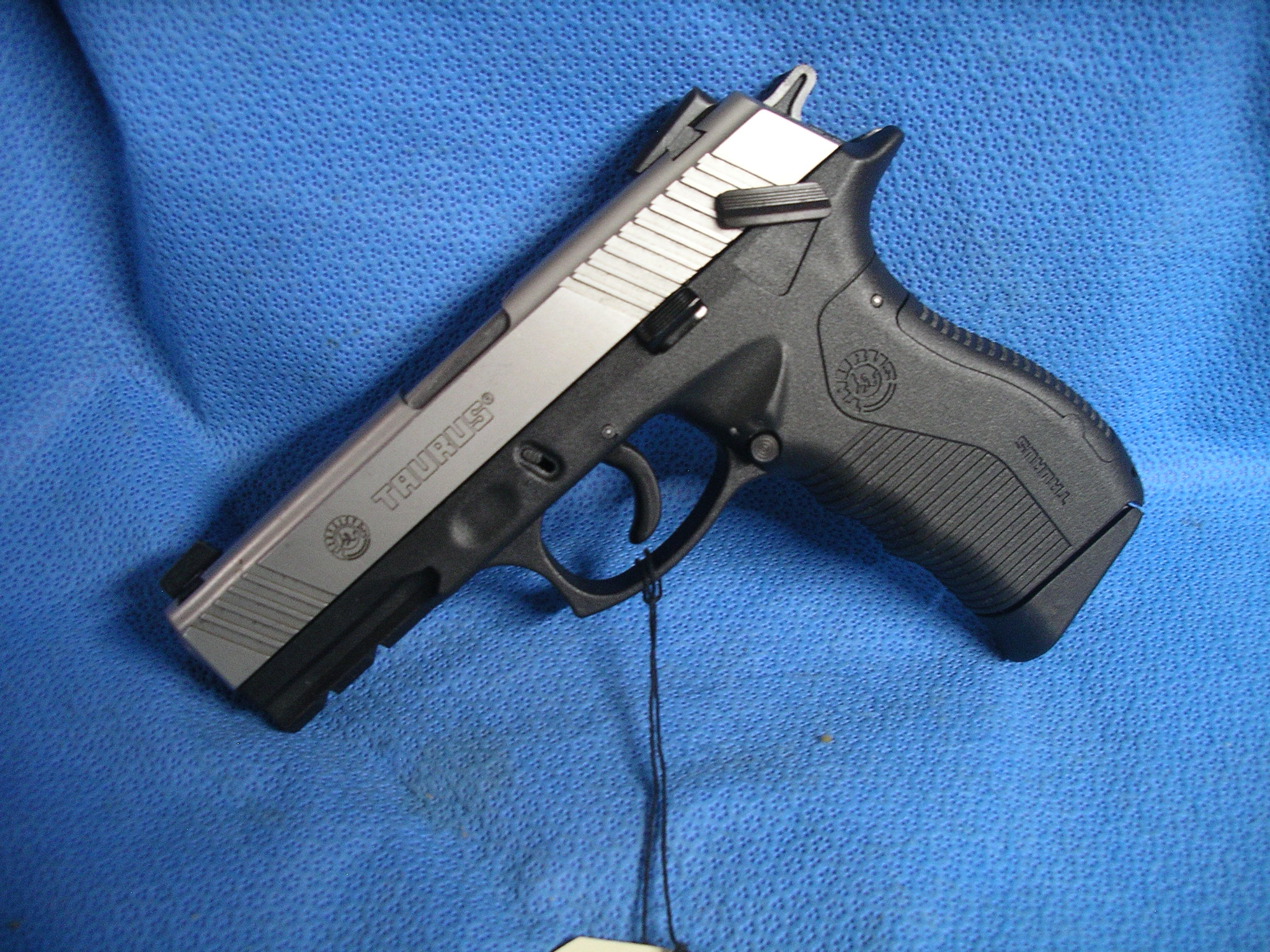Taurus PT-845